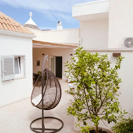Iconica Luxury Suites-3